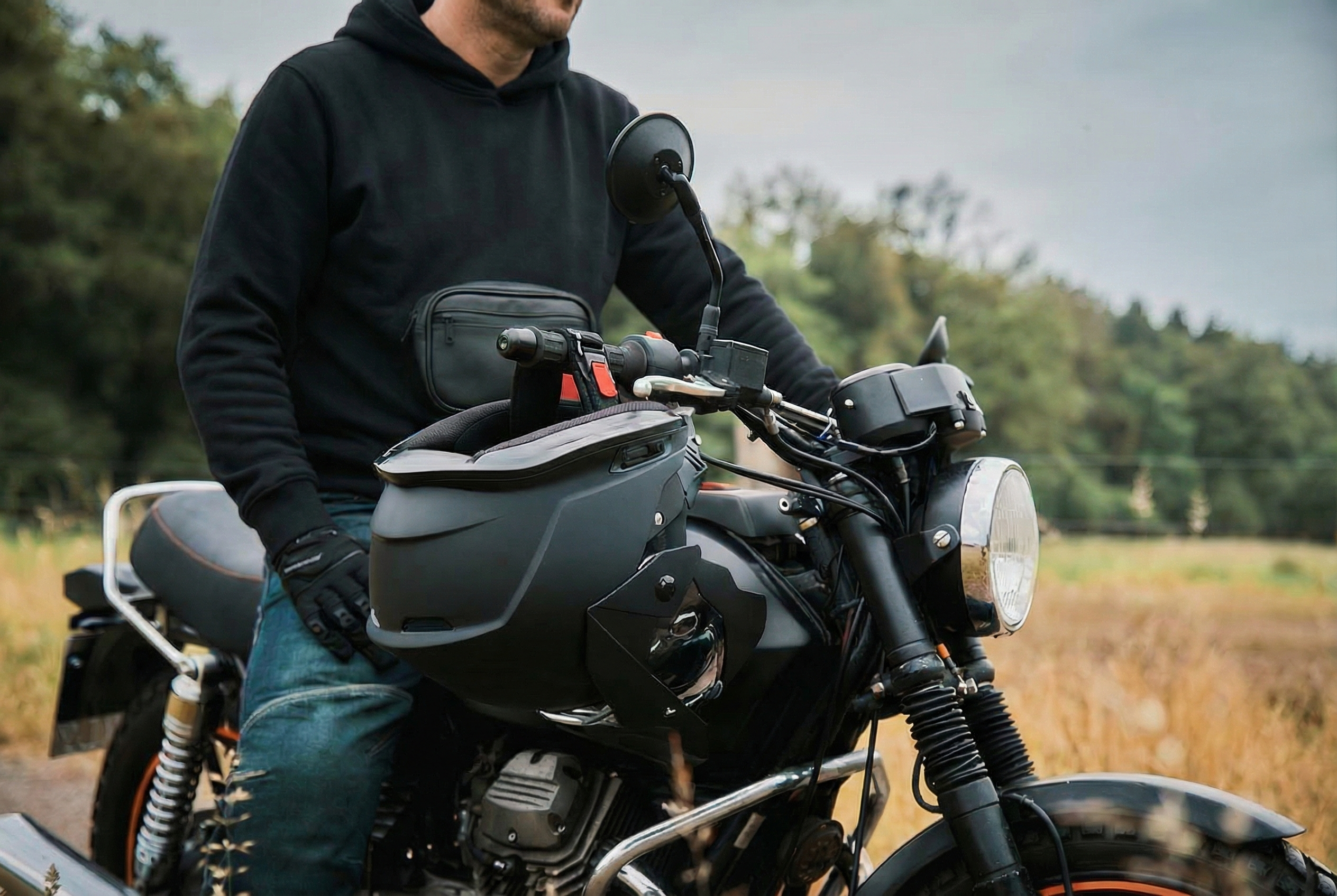 KANGAR Hoodie System in Jet Black with detachable utility pouch