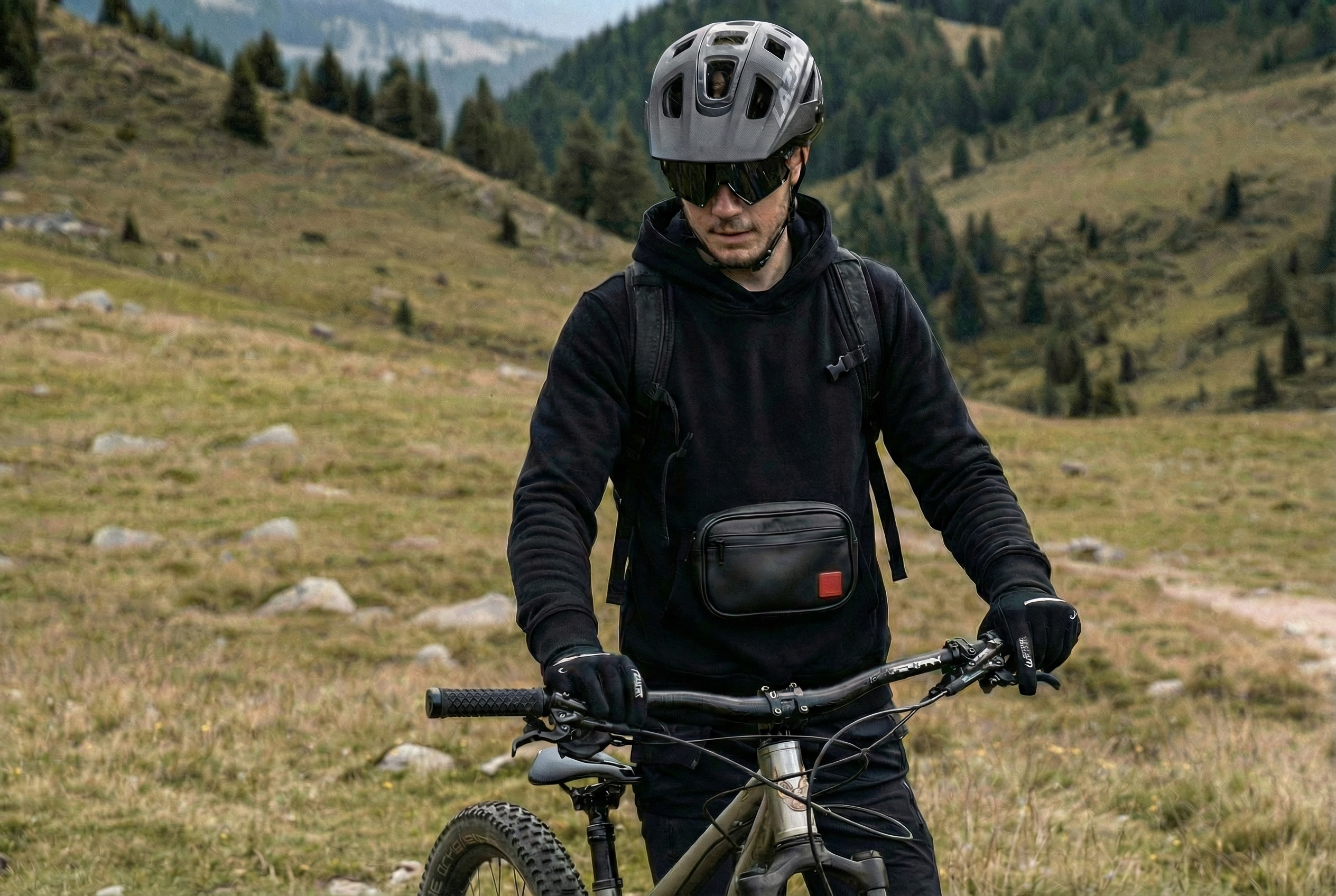 KANGAR Hoodie System in Jet Black with detachable utility pouch